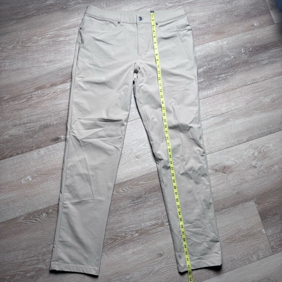 Lululemon Men’s ABC Pant Classic-fit Warpstreme Size 32 Tan - Picture 4 of 8